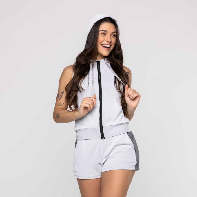 Colete Curto Feminino Zíper Capuz e Bolso Poliamida