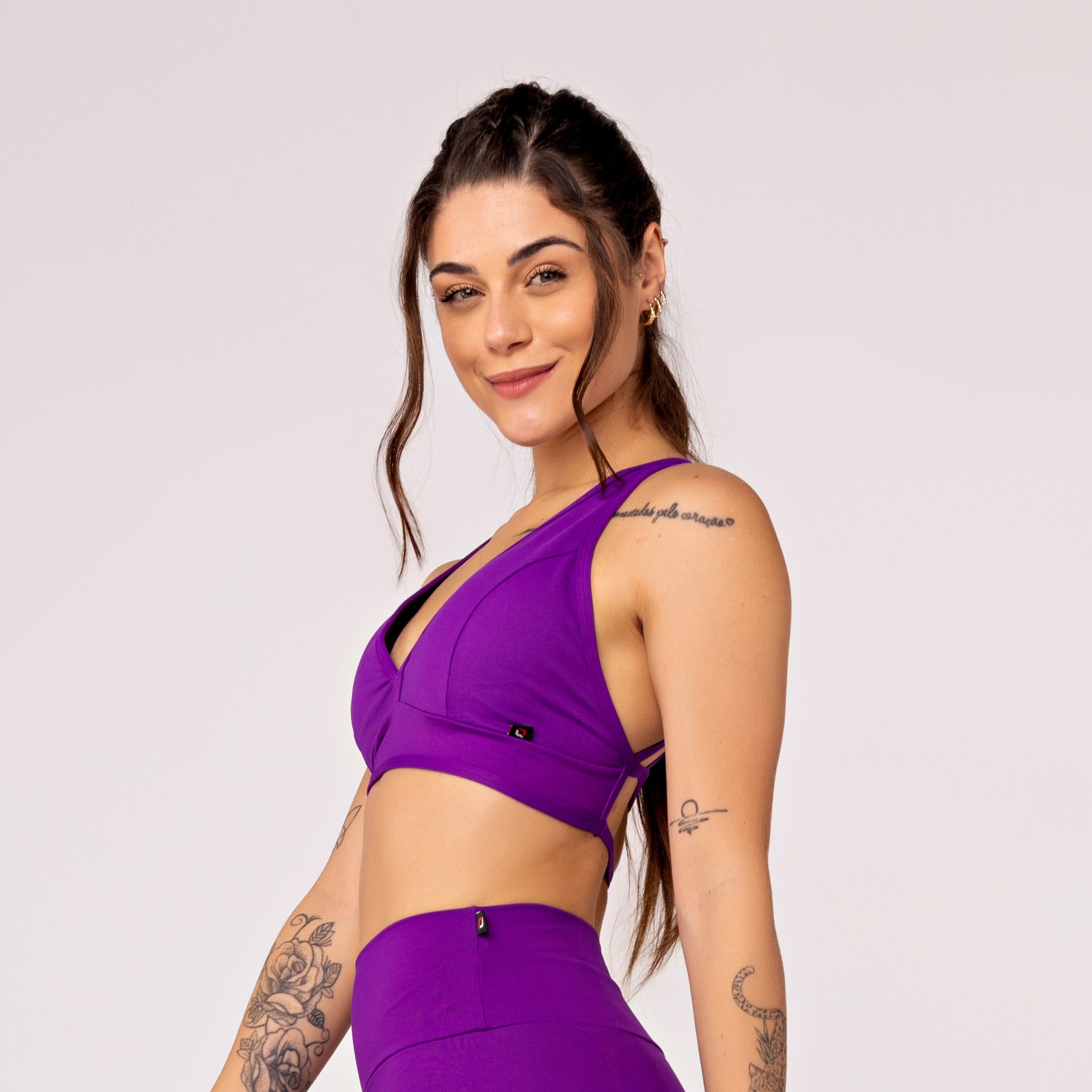 Top Fitness Feminino Decote V Costas Tiras Poliamida - Orbis Fitness