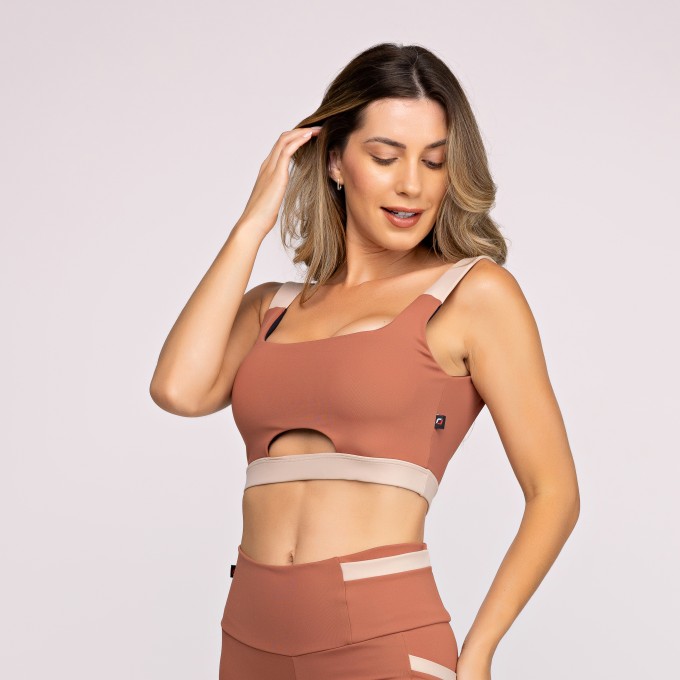 Top Fitness Feminino Sustentação Alças Largas e Bojo Estela