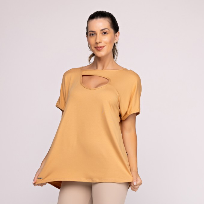 Blusa Feminina Manga Curta Decote Detalhe Ombro