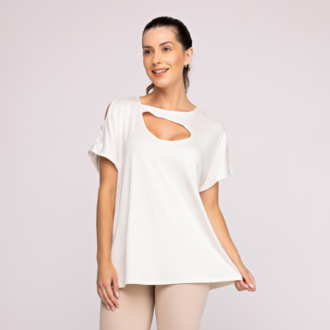 Blusa Feminina Manga Curta Decote Detalhe Ombro