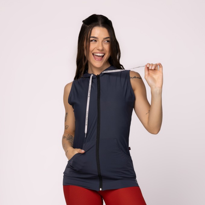 Colete Curto Feminino Leve com Zíper Capuz e Bolso Poliamida