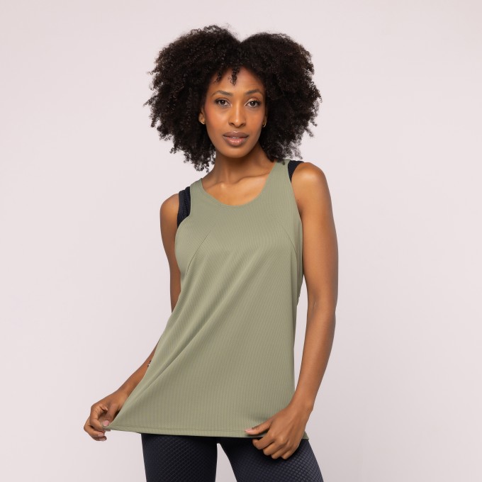 Camiseta Fitness Feminina Recorte Decote Nas Costas