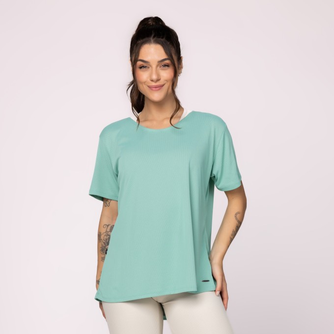 Blusa Fitness Feminina Tapa Bumbum Gola Redonda Manga Curta Over
