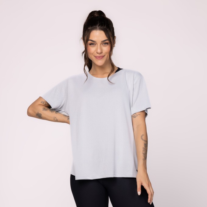 Blusa Fitness Feminina Tapa Bumbum Gola Redonda Manga Curta Over