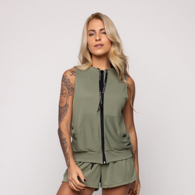Colete Curto Feminino Zíper Capuz e Bolso Poliamida