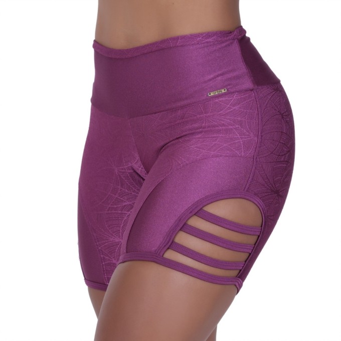 Bermuda Fitness Cirrê Liso e Relevo Detalhes Tiras Late